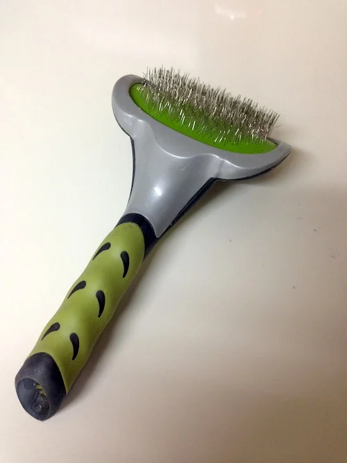large_slicker_brush.jpg